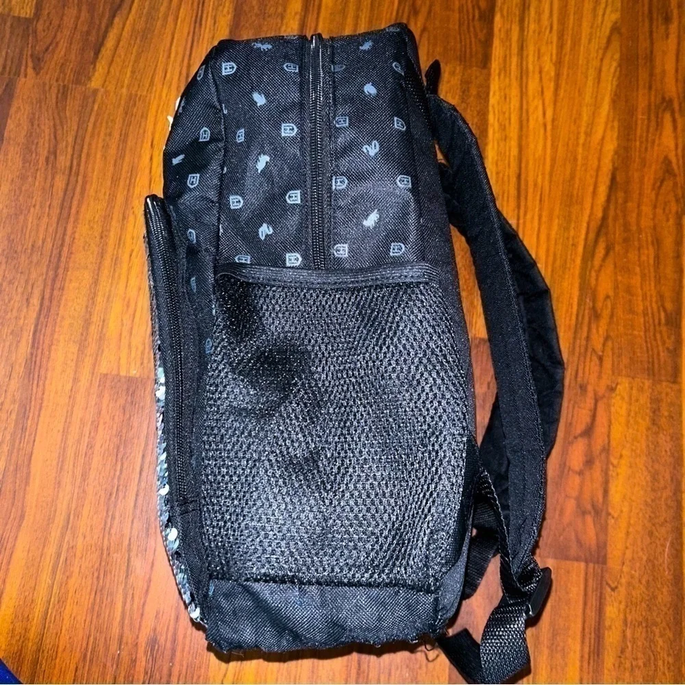 Harry Potter Hogwarts Crest Reversible Sequin Silver/Black School Backpack
